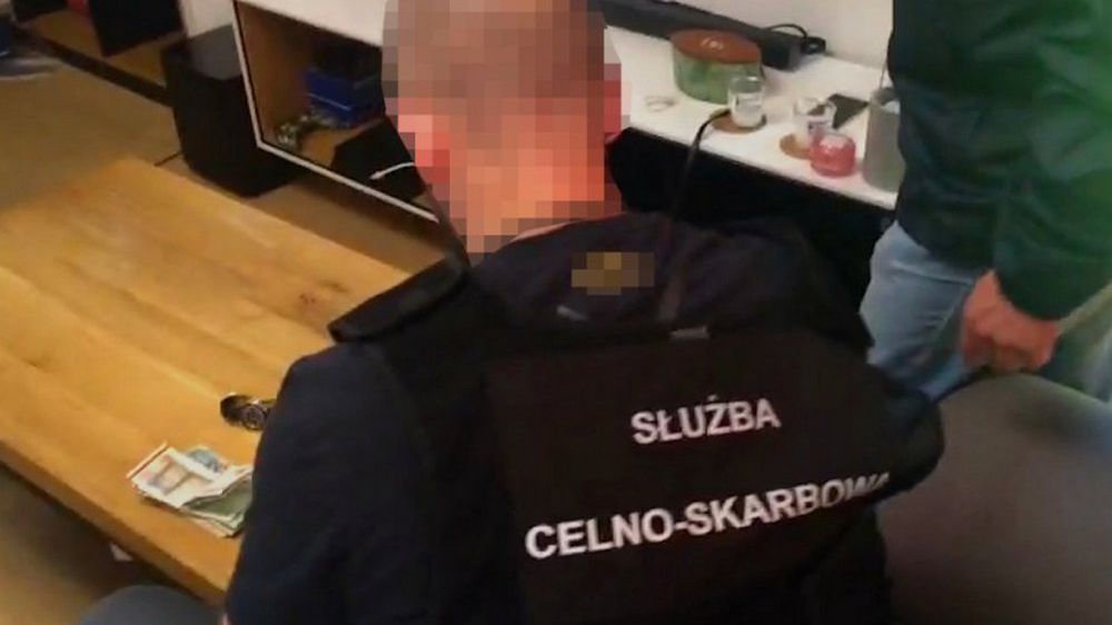 Policjanci zabezpieczyli nieruchomości, samochody oraz gotówkę o łącznej  wartości ponad 2 mln zł.