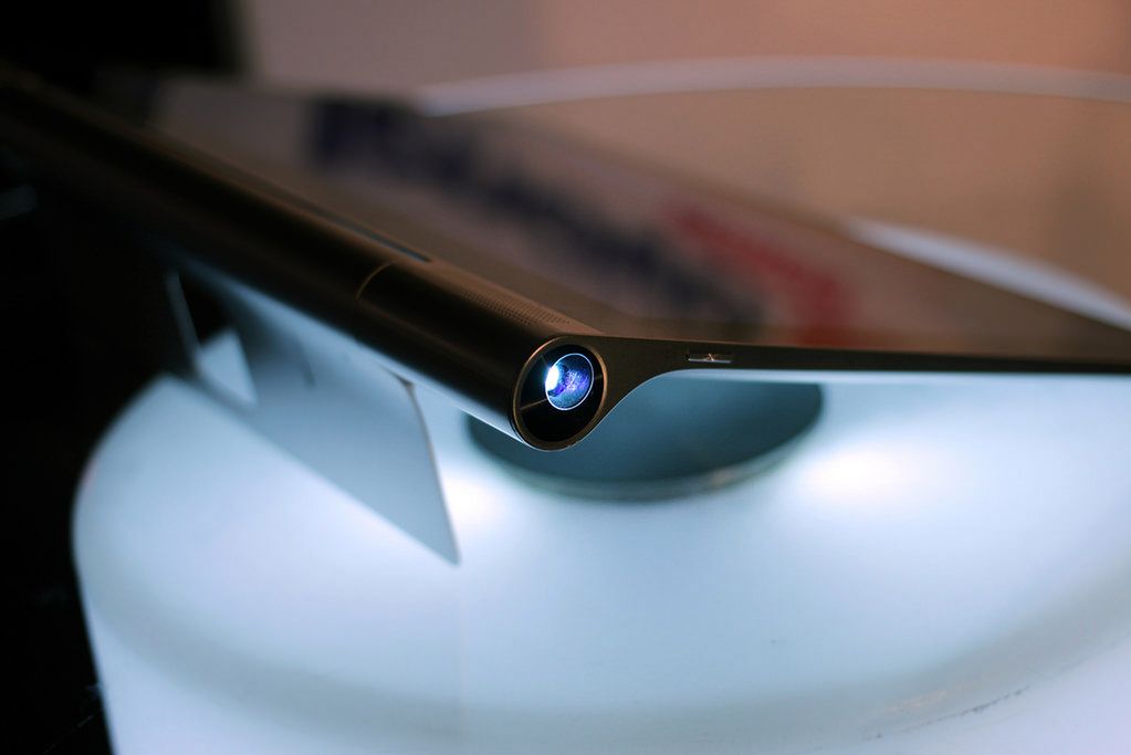 Lenovo Yoga Tablet 2 Pro – projektor zawsze pod ręką. Czy to ma sens?