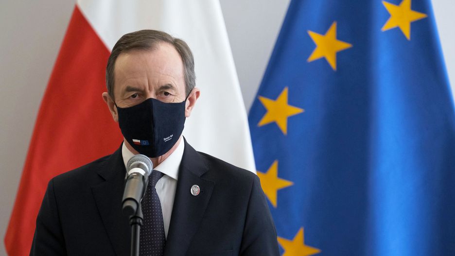 Warszawa, 20.04.2021. Marszałek Senatu Tomasz Grodzki podczas konferencji prasowej dot. konferencji �Odłożona niepodległość. Górny Śląsk w 1921 roku na drodze do II Rzeczypospolitej� i towarzyszącej jej wystawy fotografii pochodzących z książki �Korfanty. Silna bestia�, 20 bm. w Senacie w Warszawie. Konferencja organizowana jest w ramach ustanowionego przez Senat roku 2021 jako Roku Powstań Śląskich. (jm) PAP/Mateusz Marek