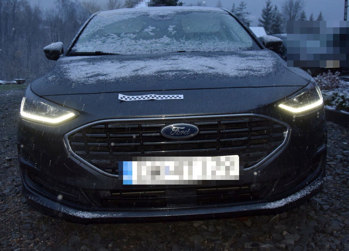 Mundurowi znaleźli pojazd na terenie powiatu myślenickiego