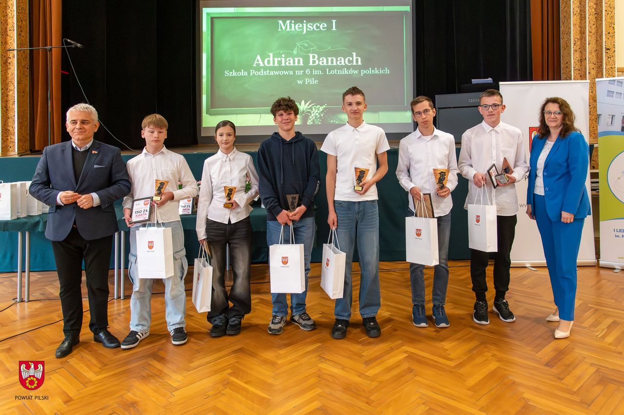Najlepsi młodzi matematycy z powiatu pilskiego nagrodzeni. Znamy laureatów