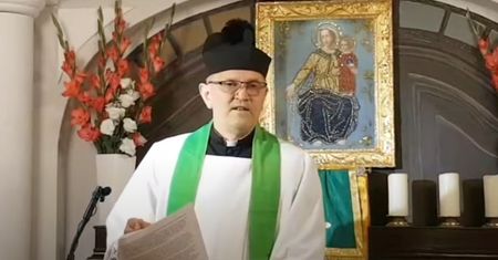 Ksiądz bez pardonu podczas kazania. "Zboczeńcy w sutannach"