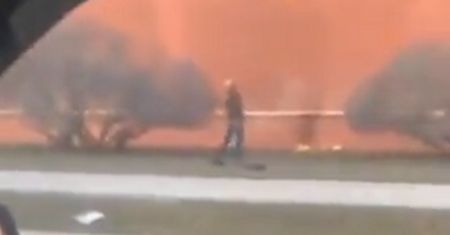 Szokujące wideo z Moskwy. Koktajl Mołotowa uderzył w mur Kremla