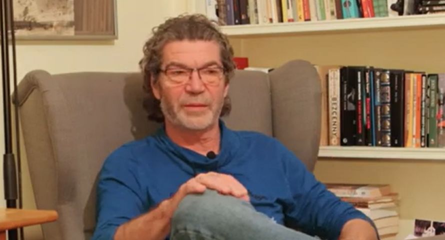 AI wykorzystała głos kultowego lektora? Pierwszy taki pozew w Polsce