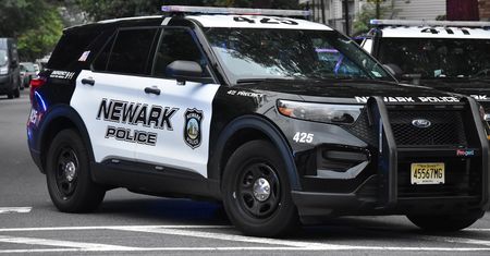 Policjant nie żyje, drugi walczy o życie. Strzelał 14-latek, oddał 29 strzałów