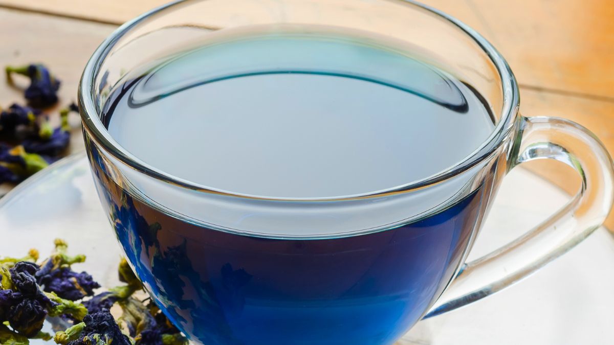 Niebieska herbata od razu przyciąga wzrok