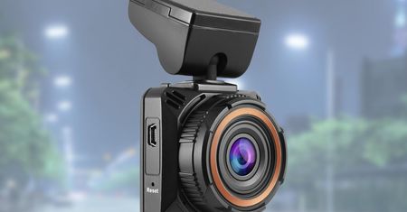 Navitel R650 NV to wideorejestrator Full HD z sensorem Sony i trybem nocnym