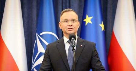 Kto zastąpi prezydenta Dudę? Uwagę zwraca trzecie miejsce w sondażu