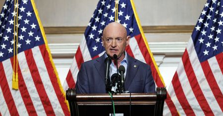 Pentagon zdegraduje byłego astronautę NASA. "Podżeganie do buntu"