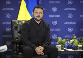 Zełenski ostrzega: deficyt Ukrainy może utrudnić zakup dronów