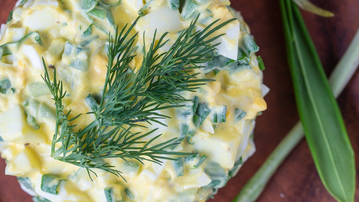 Pasta jajeczna z czosnkiem niedźwiedzim