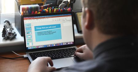 Pracownicy nie chcą wracać do biur. "Zyskali dużo profitów"