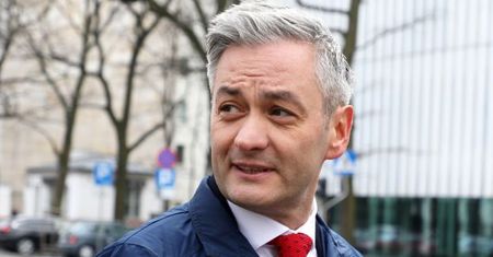 Biedroń obiecuje: "500 plus przekazywałbym na walkę z pedofilią w Kościele"