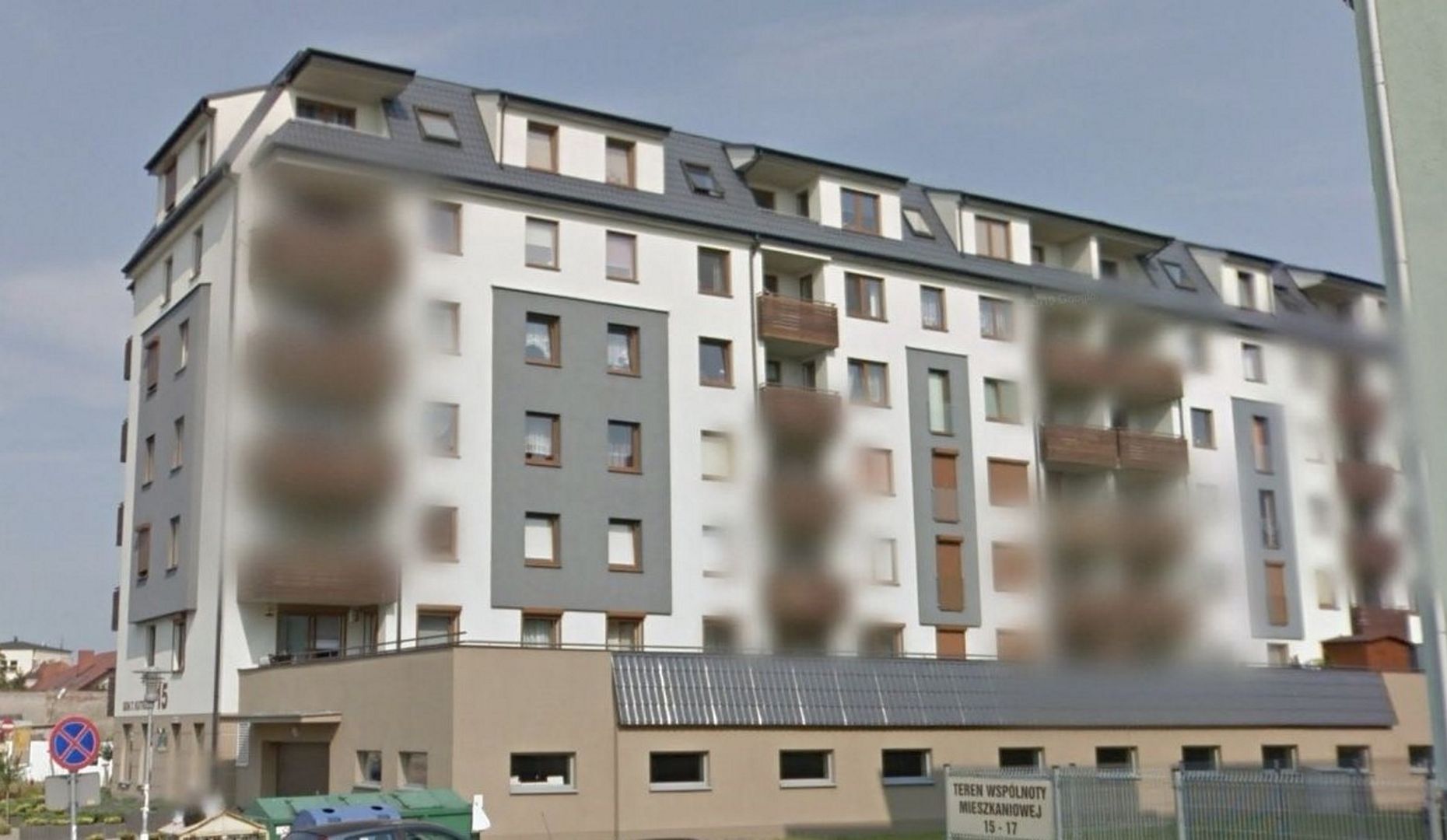 Dramat na osiedlu we Wrześni. 16-latek wypadł z okna