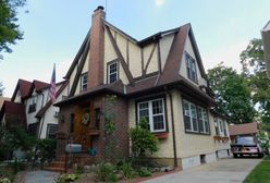 Tak mieszkał Trump. Jego rodzinny dom jest na sprzedaż [Zdjęcia]