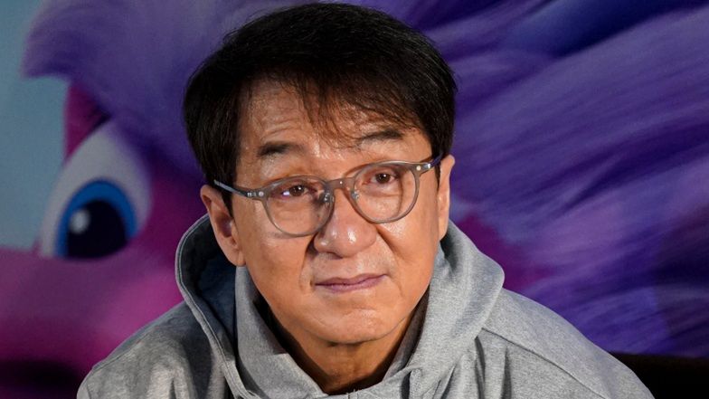 70-letni Jackie Chan ma prawie 400 MILIONÓW DOLARÓW na koncie. Jego córka wylądowała pod mostem