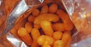 Paczka chipsów w połowie wypełniona powietrzem? To jednak ma sens