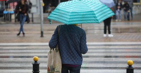 Część Polski na czerwono. W tych regionach lepiej dziś zostać w domu