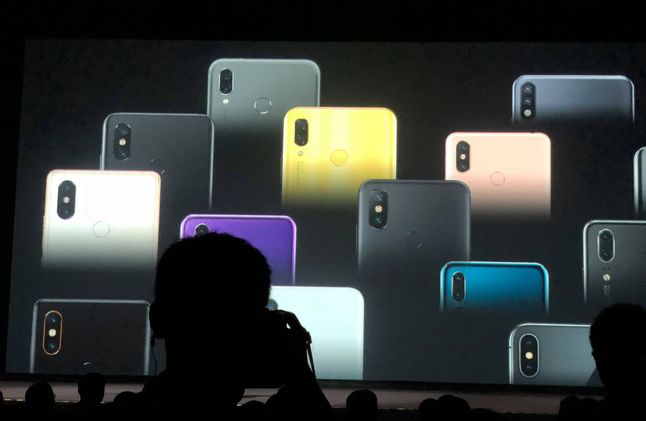 Meizu nabija się z producentów, którzy tworzą "kopie iPhone'a X"