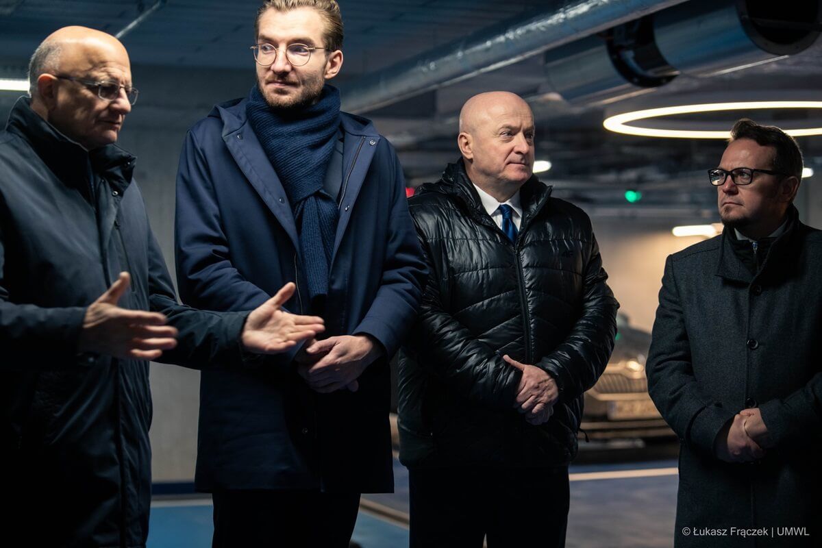 Wizyta marszałka Jarosława Stawiarskiego na pierwszych urodzinach Dworca Lublin