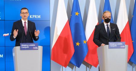 Koronawirus w Polsce. Adam Niedzielski apeluje o przechodzenie na pracę zdalną