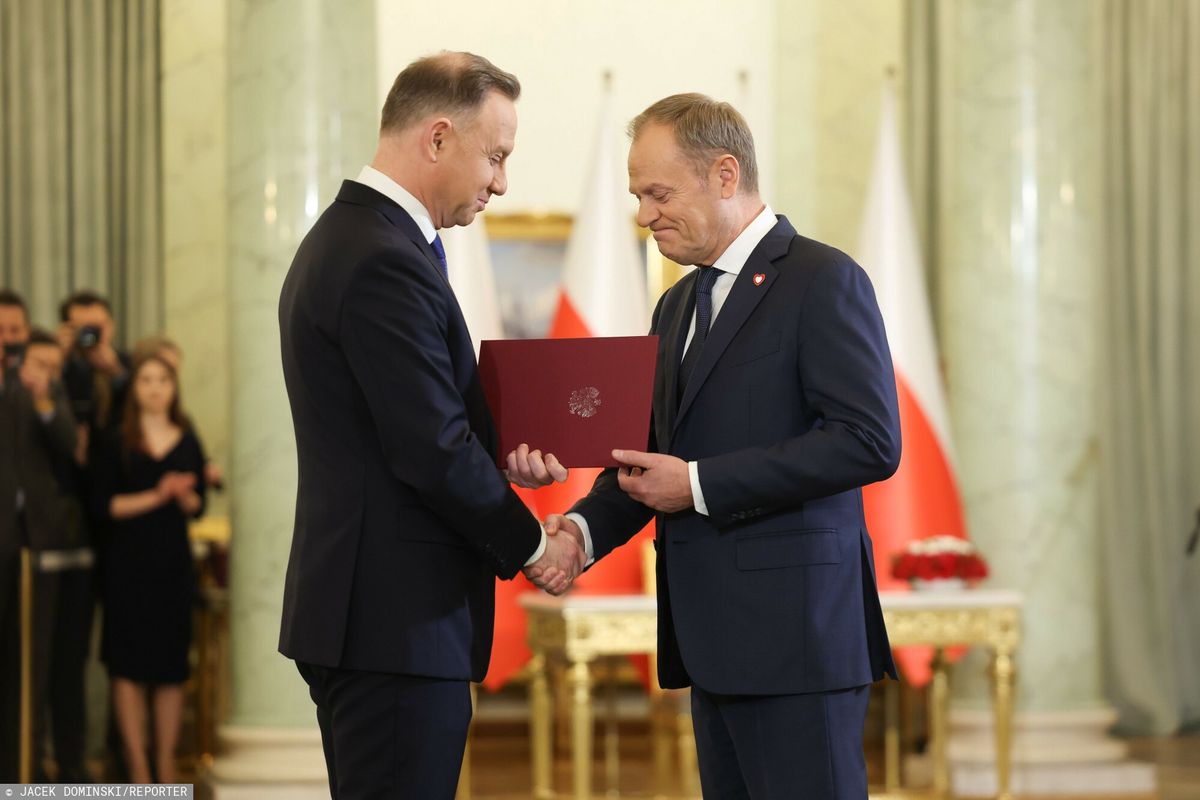 Andrzej Duda i Donald Tusk na zaprzysiężeniu nowego rządu