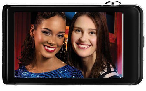 Samsung ST600 - dwa ekrany LCD i szerokokątna optyka Schneider-Kreuznach 2