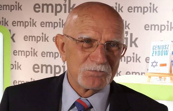 Krzysztof Kłopotowski wraca do „Plusa Minusa” z krytykującym Trumpa tekstem, którego nie chciało „Do Rzeczy”