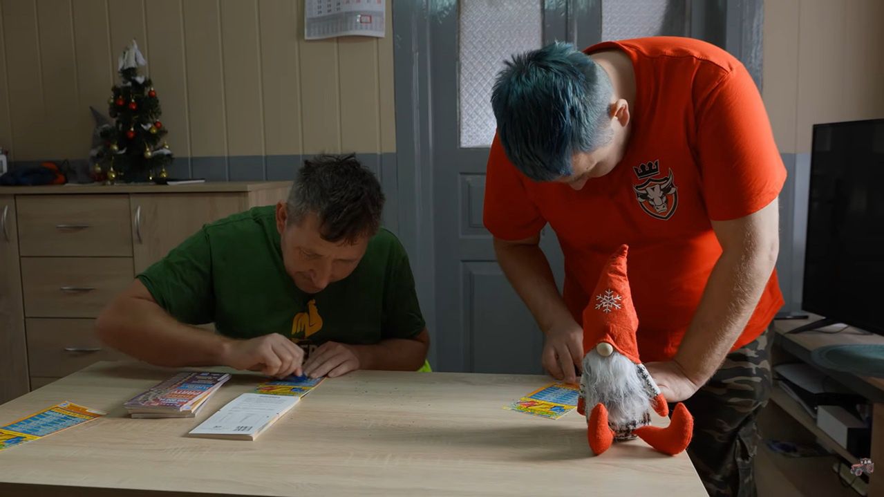 Andrzej z Plutycz z "Rolnicy. Podlasie" kupił zdrapki za 250 zł