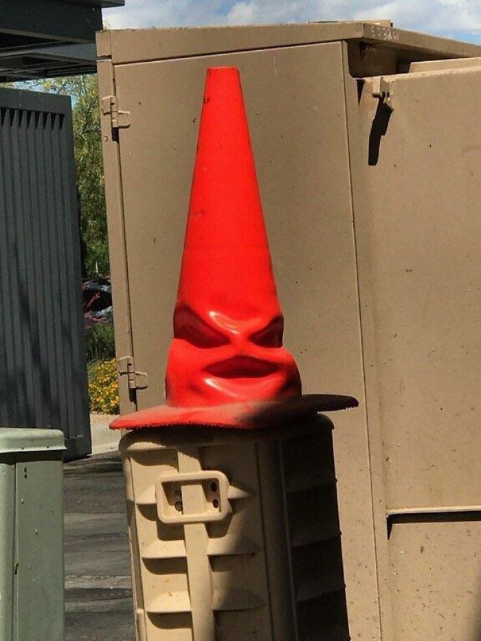 Przykład pareidolii.