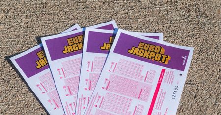 Polak wygrał w Eurojackpot. Totalizator ujawnił, gdzie kupił los