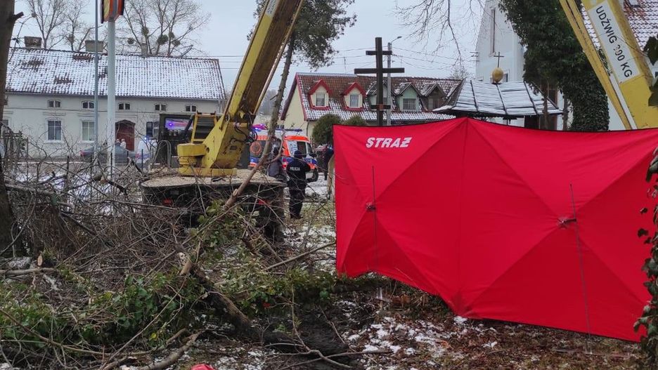 Tragiczny wypadek na cmentarzu. Nie żyje mężczyzna