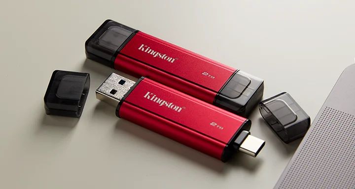 Kingston Dual Portable SSD: Pełnoprawny dysk w kształcie pendrive'a – bez kabla, za to z dwoma uniwersalnymi złączami