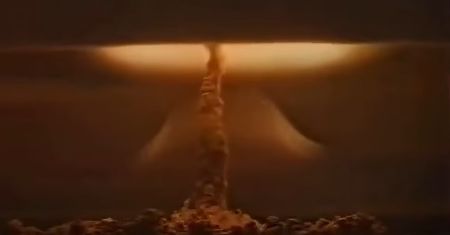Radziecka bomba w 4K. Zobacz nagranie testów z 1955 odświeżone przez SI [Wideo]