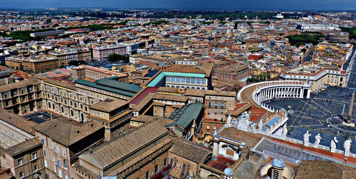 Ruszyło konklawe. Jak wygląda wybór papieża krok po kroku?