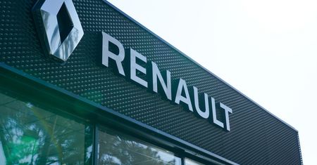 Była fala krytyki, jest reakcja. Renault znów zawiesza działalność w Rosji