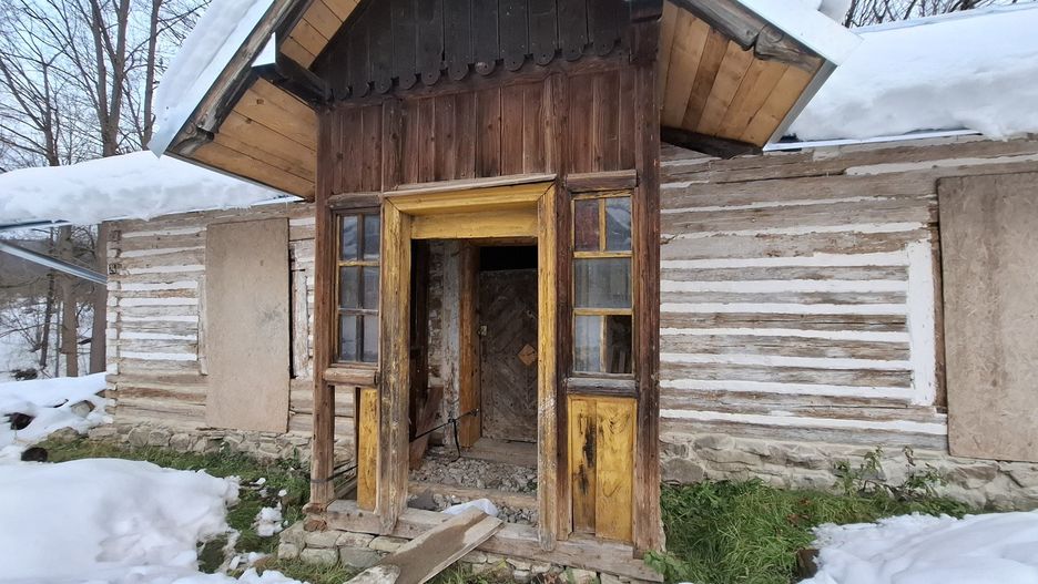 Remont starej szkoły w Bielance