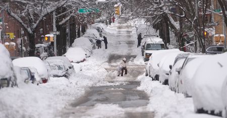Wschodnie wybrzeże USA pod śniegiem. "Totalne zniszczenie"