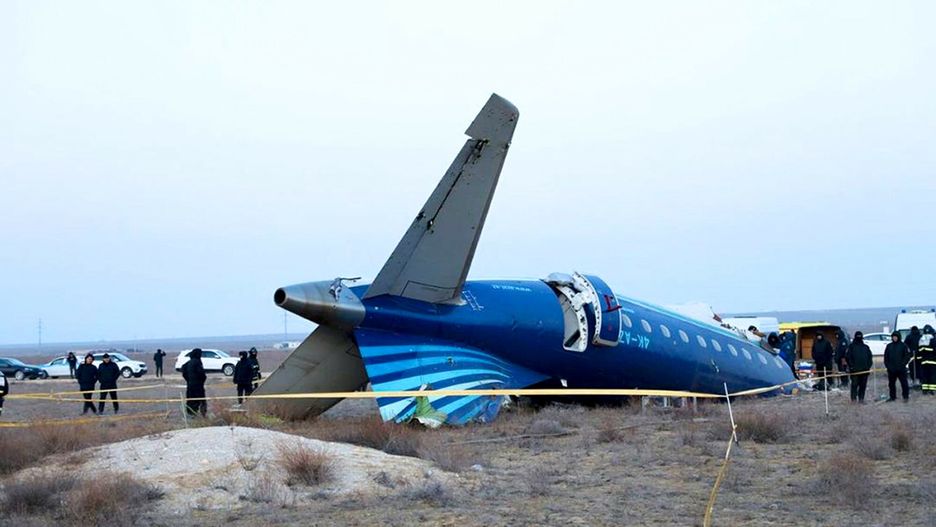 Katastrofa samolotu w Kazahstanie
In this photo taken from a video released by the administration of Mangystau region, a part of Azerbaijan Airlines' Embraer 190 lies on the ground near the airport of Aktau, Kazakhstan, on Thursday, Dec. 26, 2024. (The Administration of Mangystau Region via AP)