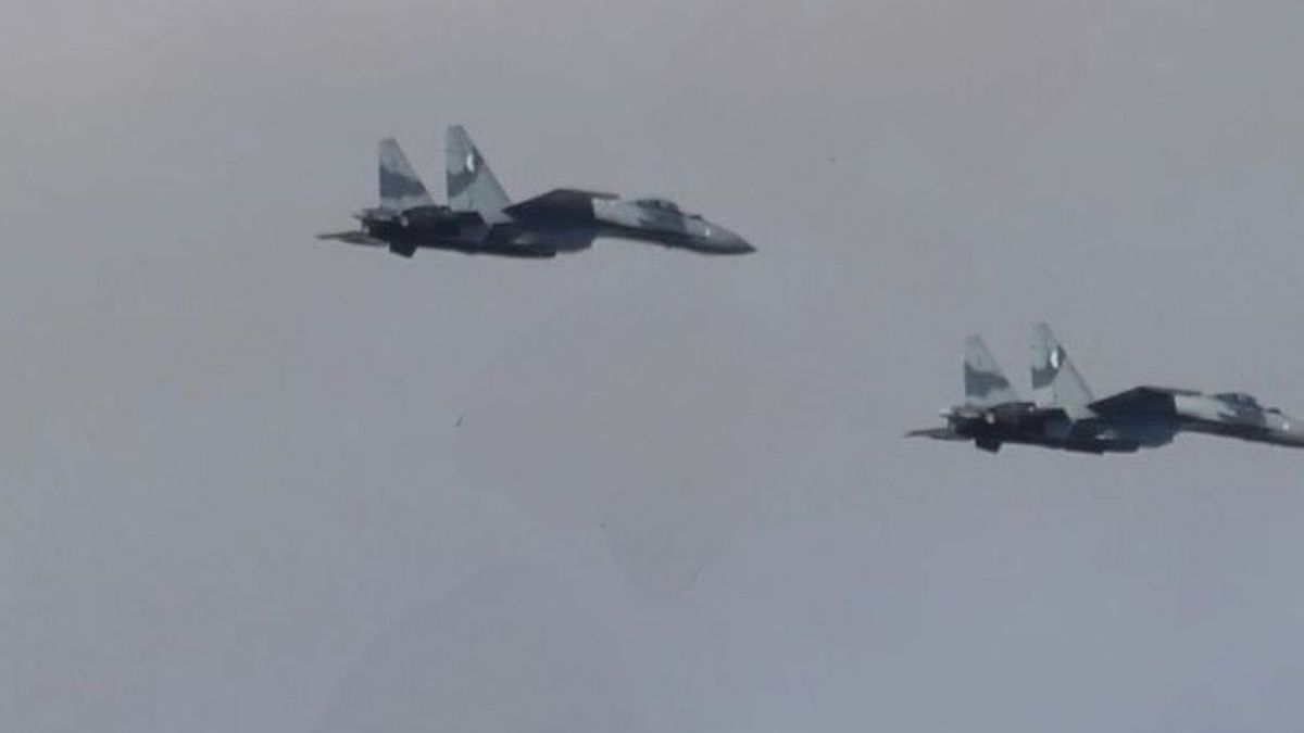 Myśliwce Su-35 nad Algierią