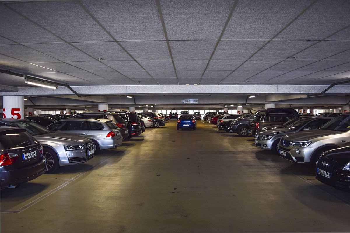 Centrum Witawa wprowadza surowe kary za złe parkowanie
