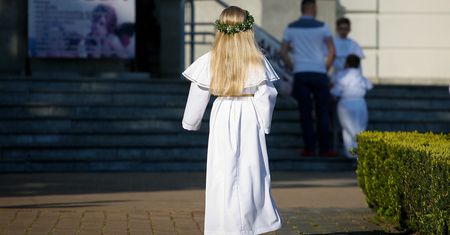 Komunie święte 2020. Do kiedy się odbędą?