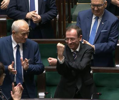 Wulgarny gest w Sejmie. Poseł PiS pokazał go koalicji