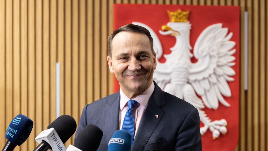 Valletta, Malta, 05.12.2024. Minister spraw zagranicznych Radosław Sikorski podczas konferencji prasowej w ambasadzie RP w Valletcie, 5 bm. Tematy spotkania: podsumowanie posiedzenia Rady Ministerialnej Organizacji Bezpieczeństwa i Współpracy w Europie oraz zamknięcie polskiego konsulatu w Petersburgu. (sko) PAP/Sebastian Indra/MSZ HANDOUT EDITORIAL USE ONLY NO SALES