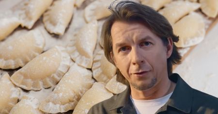 Karol Okrasa robi zupełnie inaczej pierogi. Dla wielu gospodyń to nie do pomyślenia