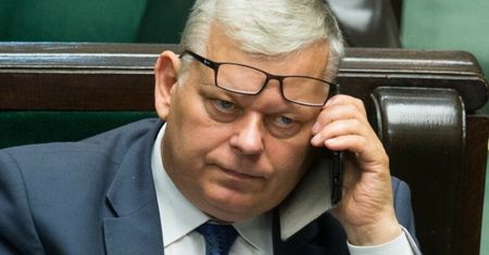 "Nie znam cen, bo są paski". Poseł Suski nie wie, ile płaci za masło