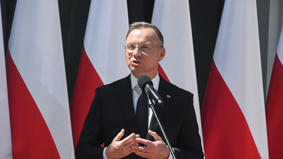 Warszawa, 24.05.2024. Prezydent Andrzej Duda podczas uroczystych obchodów Dnia Samorządu Terytorialnego w ogrodach Pałacu Prezydenckiego w Warszawie, 24 bm. (sko) PAP/Piotr Nowak