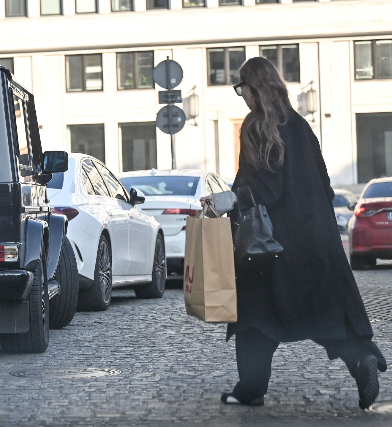 Maja Sablewska parkuje na zakazie