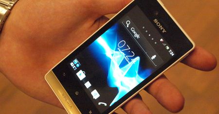Sony Xperia miro - niska cena w parze z dobrą jakością [test]