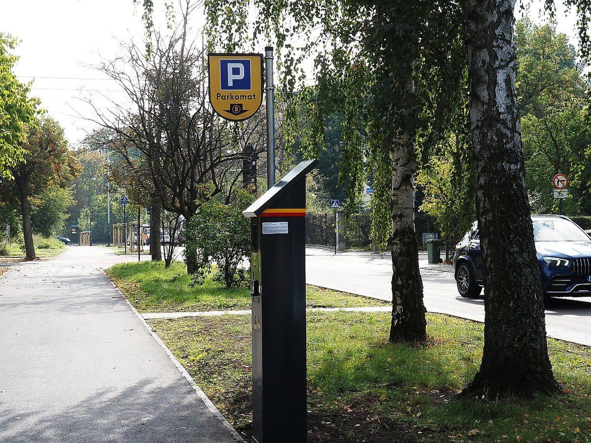 Od środy 1 października na ulicach Radiostacji obowiązują opłaty parkingowe